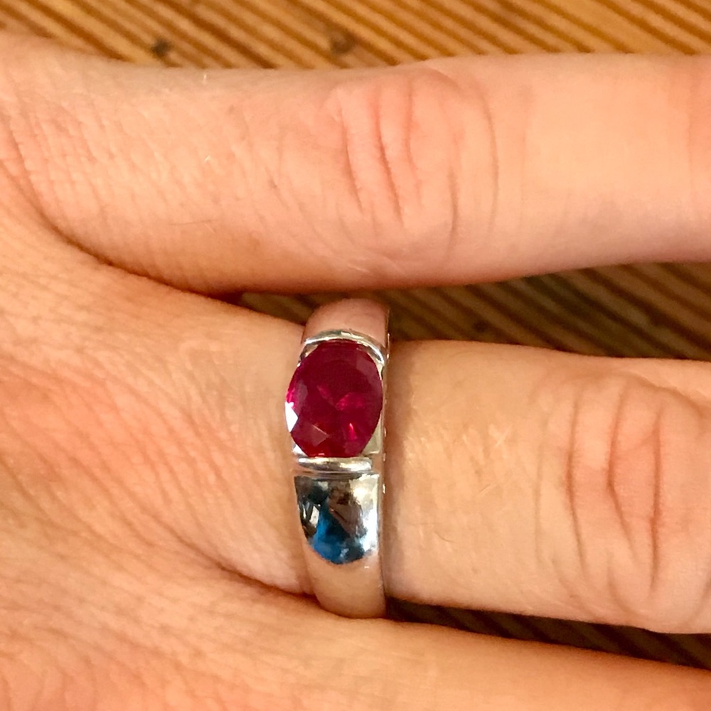 *Bundle to get $7 deal!* Silver ruby ring (July) approx size 7